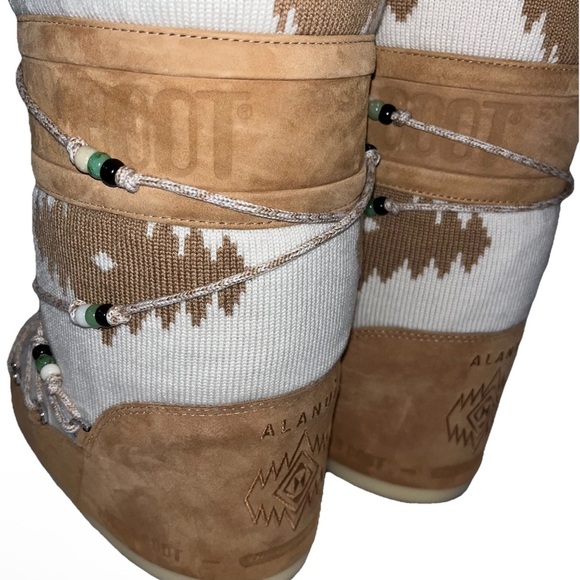 ALANUI X MOON BOOT Icon boots knit tan cream EU 38 US 7-8 sweater boho bead NEW - Picture 10 of 16